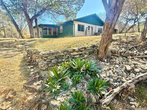 204 Aqua Vista Kerrville TX 78028