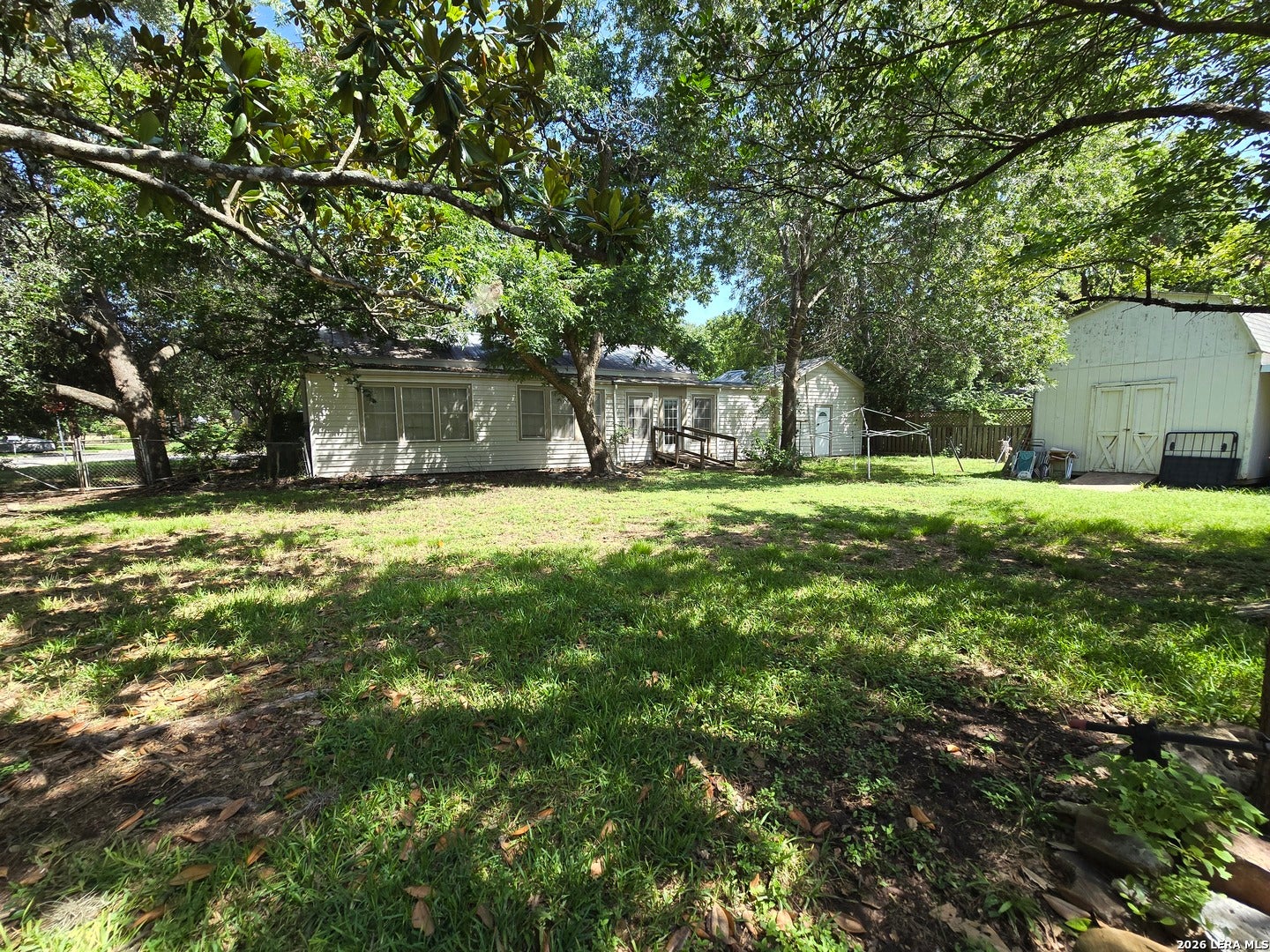 695 W KLINGEMANN ST