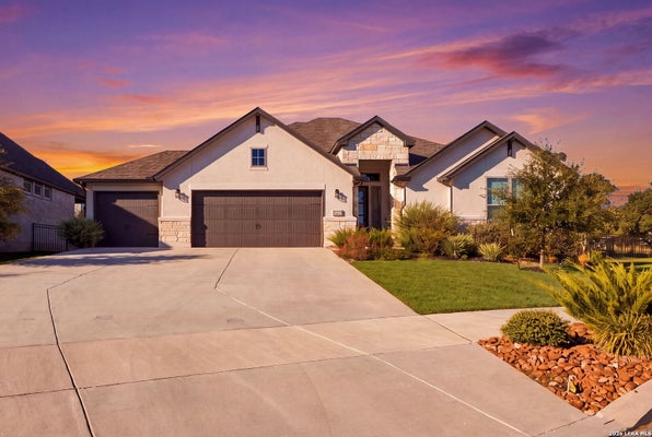 477 VAMANOS, BOERNE, TX 78006 - Image fcb895c7631f357cfb926b4da0afcef7/338971198