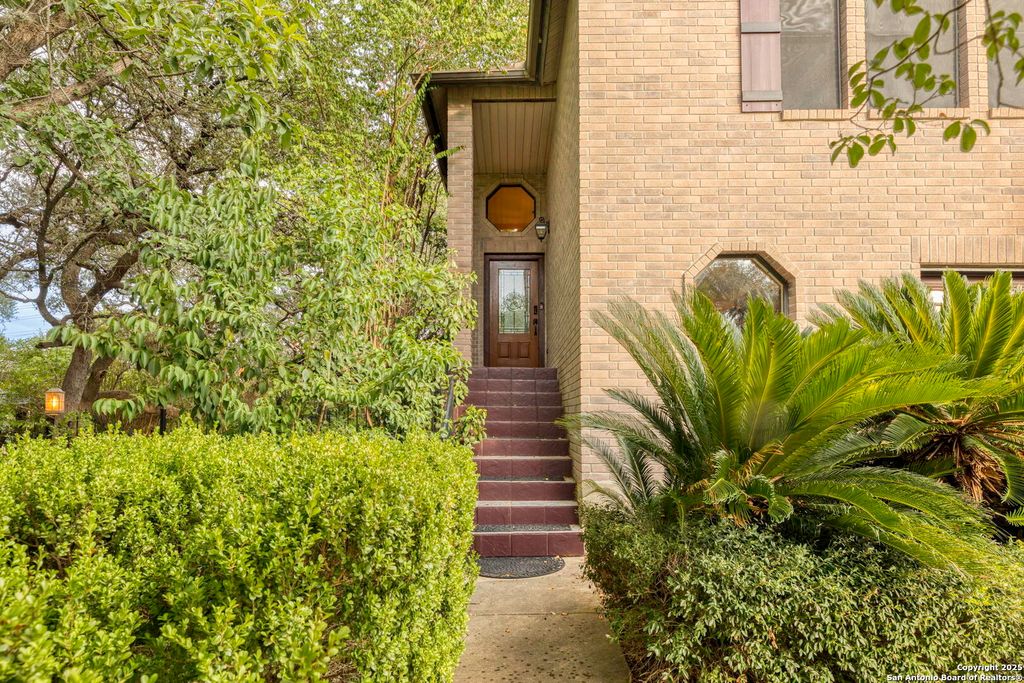 Photo of 14003 Cougar Rock Drive, San Antonio, TX 78230 (MLS # 1914373)