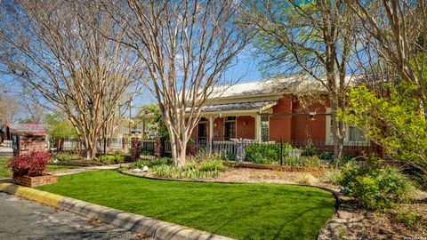 Photo of 101 Landa, Boerne, TX 78006 (MLS # 1949021)