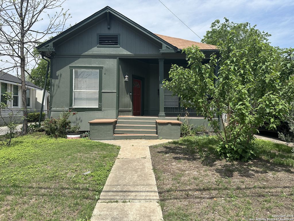 Photo of 311 E ASHBY PL, San Antonio, TX 78212 (MLS # 1930749)