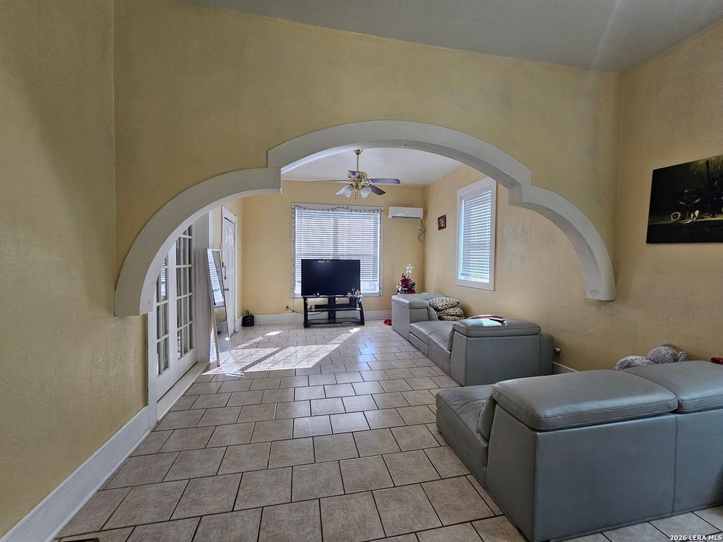 Photo of 121 Hess, San Antonio, TX 78212 (MLS # 1935985)