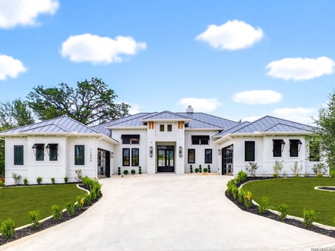 Photo of 11006 NINA RDG, San Antonio, TX 78255 (MLS # 2012551)