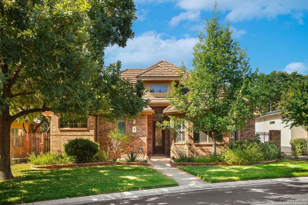 Photo of 4 Grantham, San Antonio, TX 78257 (MLS # 1897304)