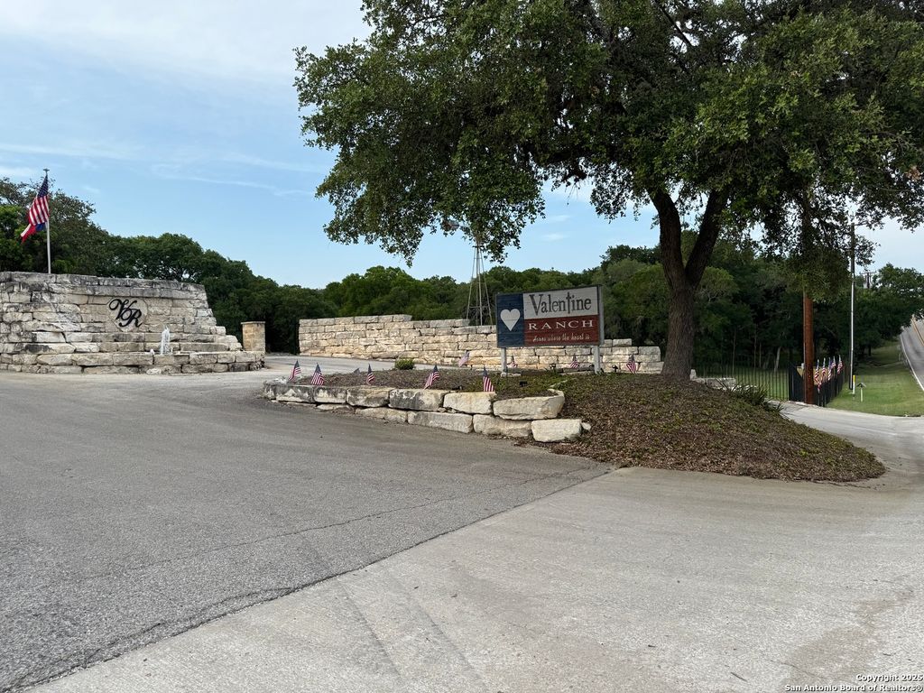 Photo of 433 Pr 1706, Helotes, TX 78023 (MLS # 1871622)