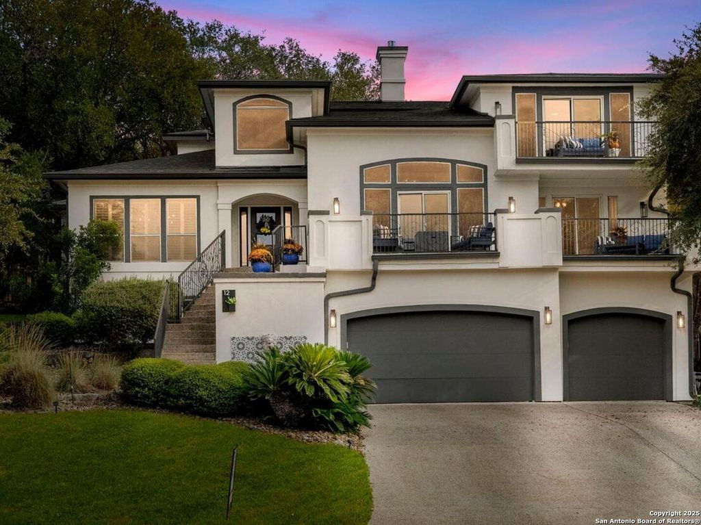 Photo of 12 Inwood Bluff, San Antonio, TX 78248 (MLS # 1920236)