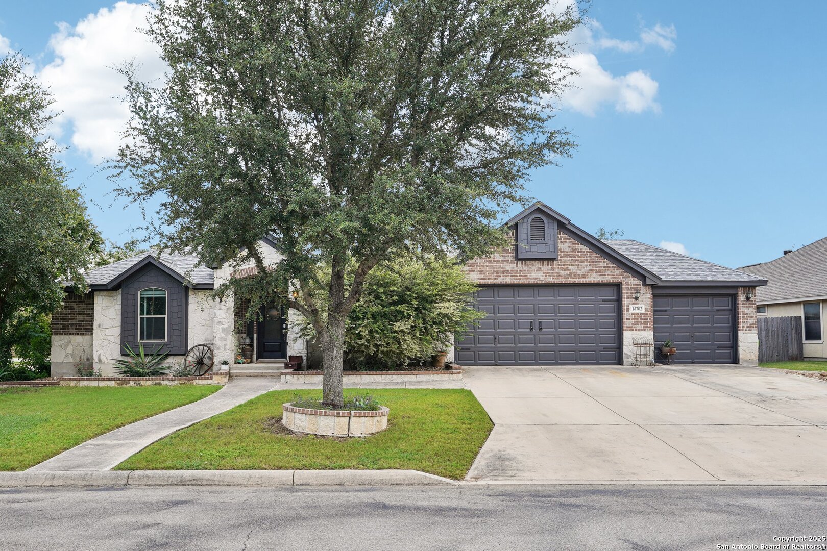 14702 Hill Pine Way
