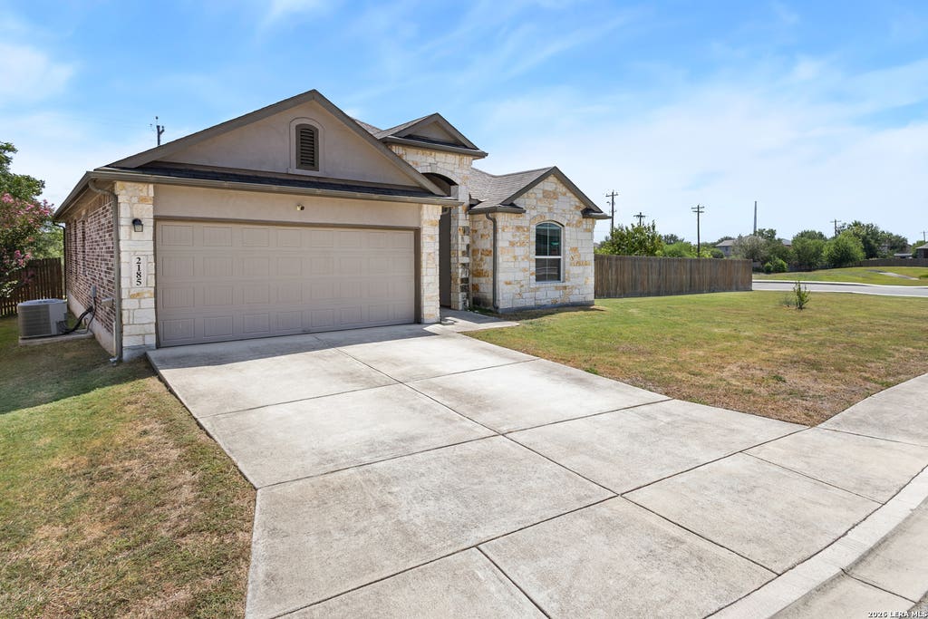 Photo of 2185 KEYSTONE DR, New Braunfels, TX 78130 (MLS # 2009358)
