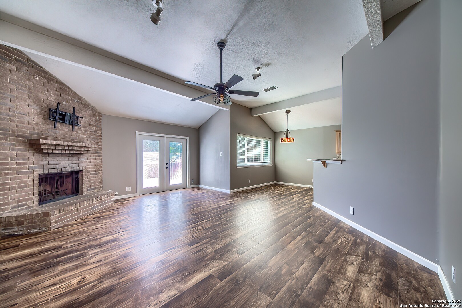 10910 Forest