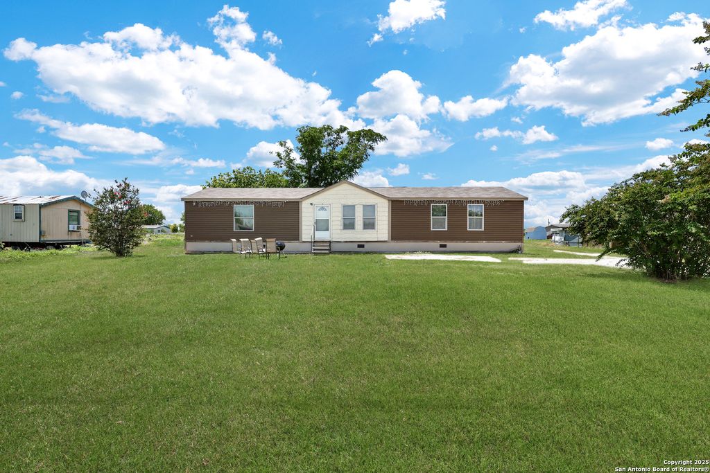 Photo of 146 Tejas Trail, Seguin, TX 78155 (MLS # 1891799)