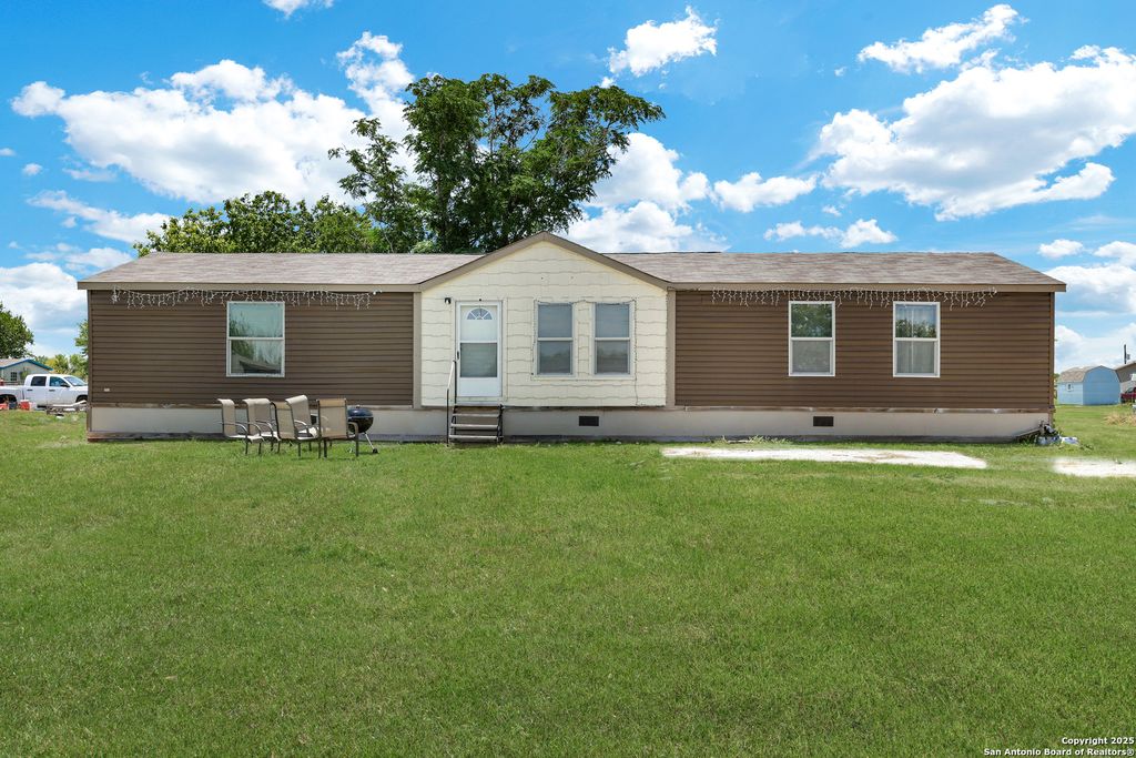 Photo of 146 Tejas Trail, Seguin, TX 78155 (MLS # 1891799)