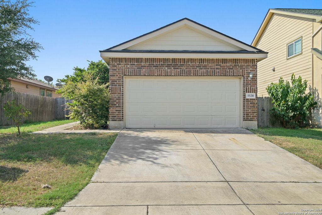 Photo of 5530 Mumford Path, San Antonio, TX 78228 (MLS # 1896163)