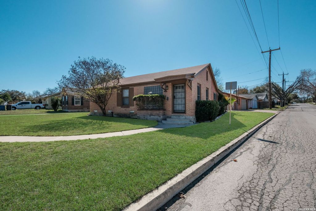 Photo of 1902 Schley Ave, San Antonio, TX 78210 (MLS # 1948566)