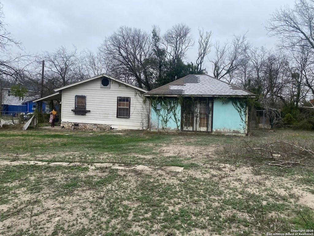 Photo of 112 Bargas, San Antonio, TX 78210 (MLS # 1968467)