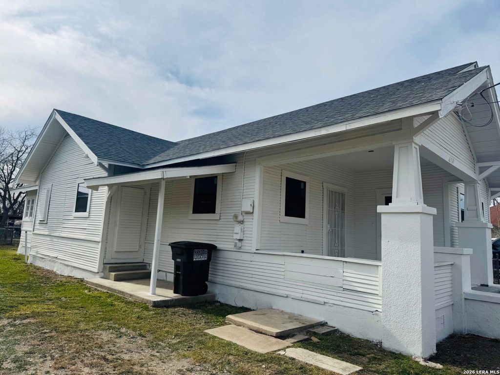 Photo of 4219 S Presa, San Antonio, TX 78223 (MLS # 1944550)