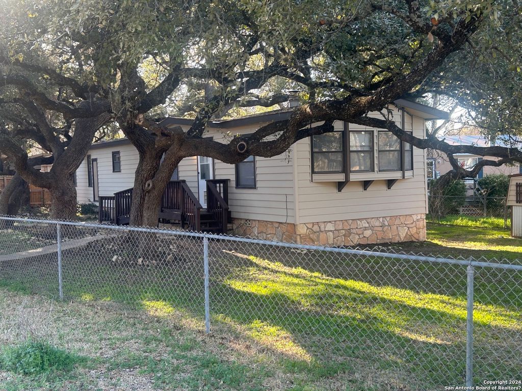 Photo of 24815 aue, San Antonio, TX 78257 (MLS # 1953987)