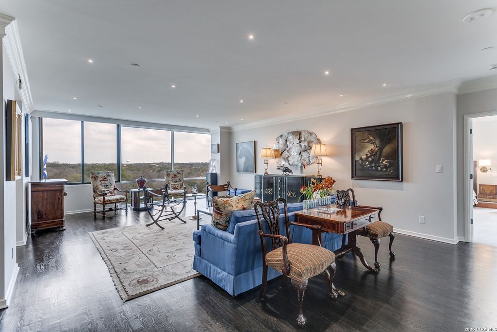 Photo of 200 Patterson APT 700A #APT 700A, San Antonio, TX 78209 (MLS # 1943986)