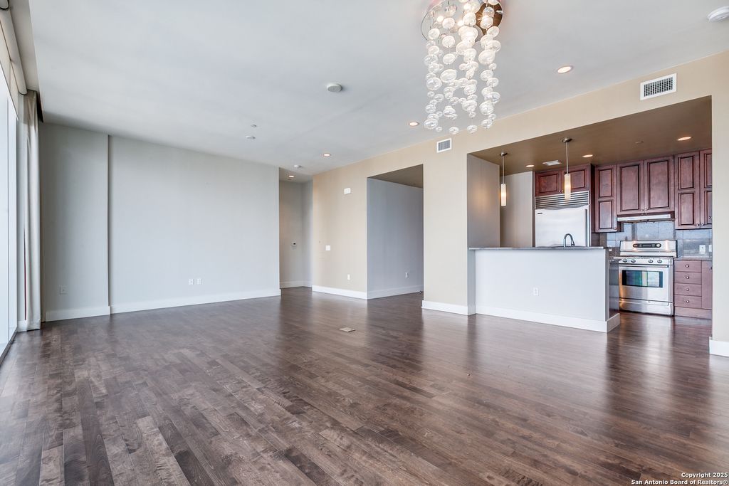 Photo of 610 E Market Street UNIT 2510, San Antonio, TX 78205 (MLS # 1930209)