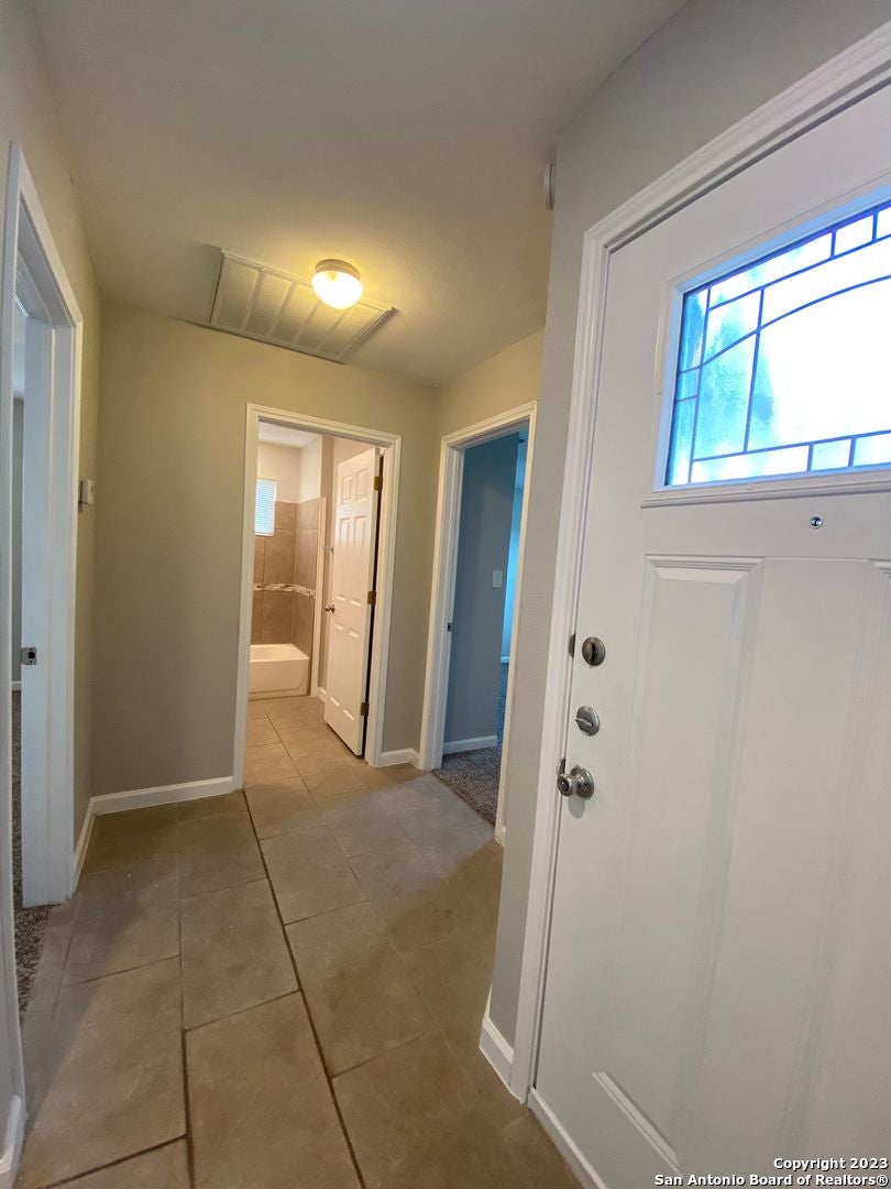 Photo of 6571 BEECH TRAIL DR, Converse, TX 78109 (MLS # 2001284)