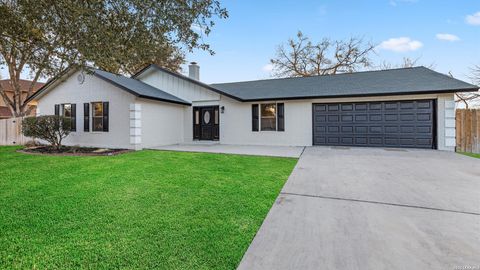 300 Ridge Crest Seguin TX 78155