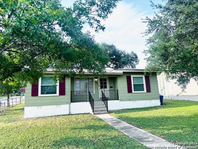 Photo of 703 mcdougal, San Antonio, TX 78223 (MLS # 1872808)