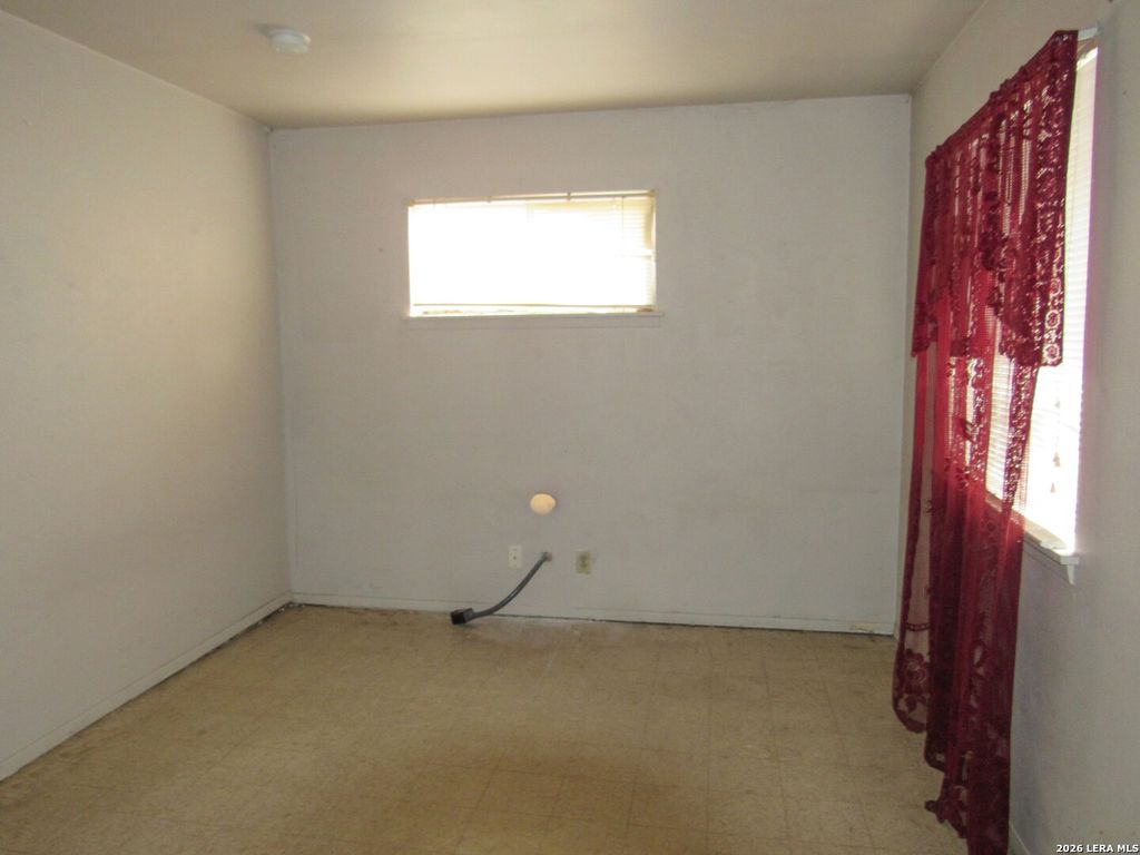 Photo of 182 Moon Valley, San Antonio, TX 78227 (MLS # 1949711)