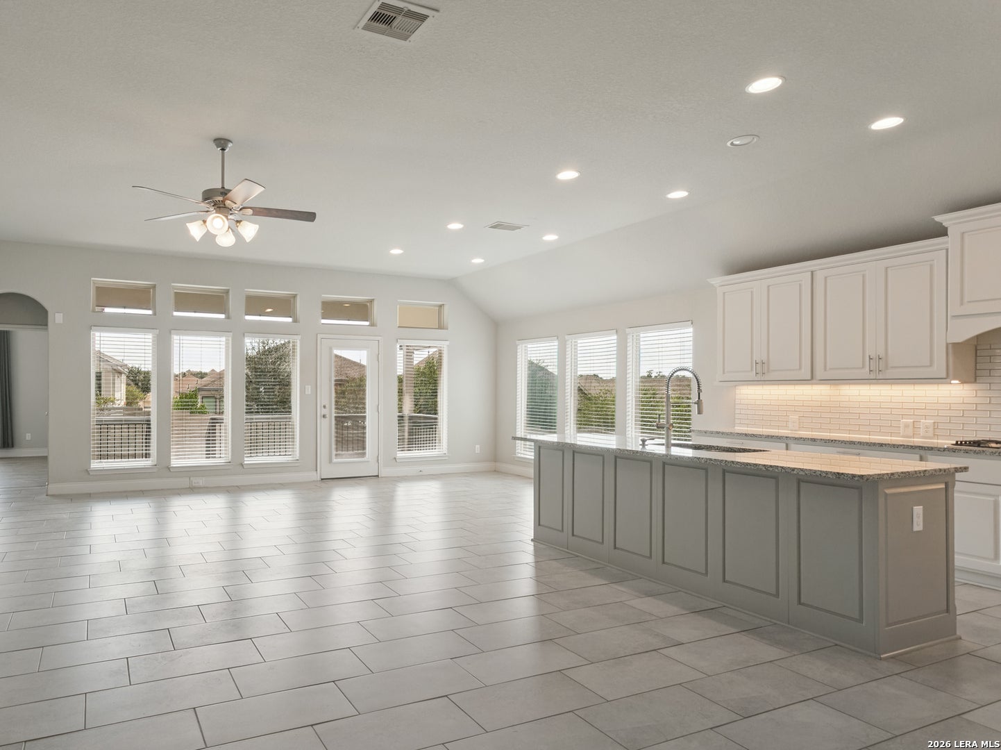 1154 THICKET LN