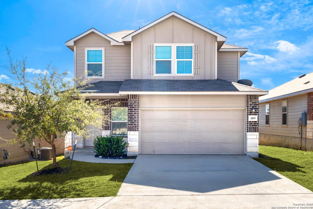 Photo of 109 Hogans Alley, Floresville, TX 78114 (MLS # 1919730)