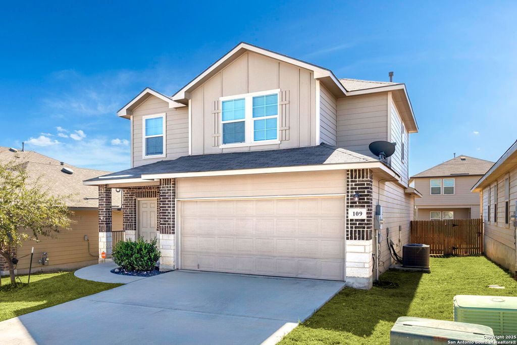 Photo of 109 Hogans Alley, Floresville, TX 78114 (MLS # 1919730)