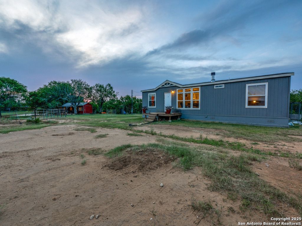 Photo of 2831 county road 430, Pleasanton, TX 78064 (MLS # 1872155)