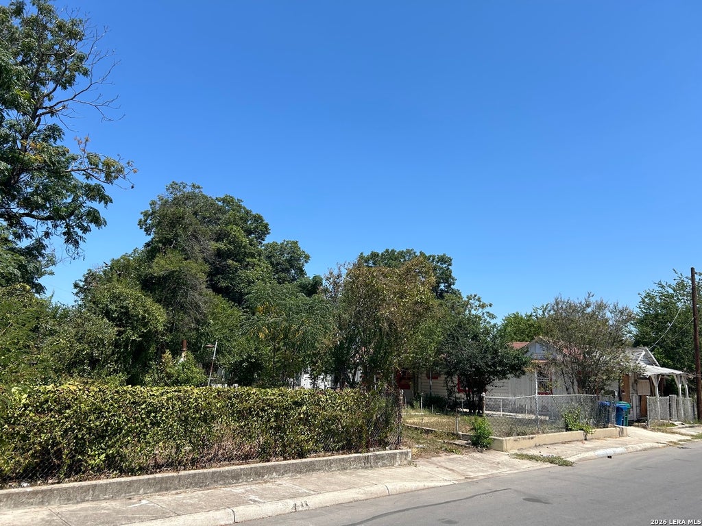Photo of 211 Mercedes, San Antonio, TX 78207 (MLS # 2013919)