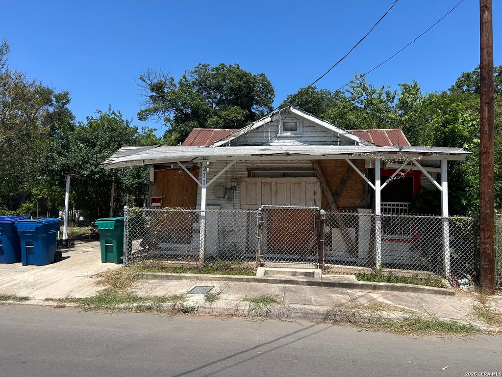 Photo of 211 Mercedes, San Antonio, TX 78207 (MLS # 2013919)