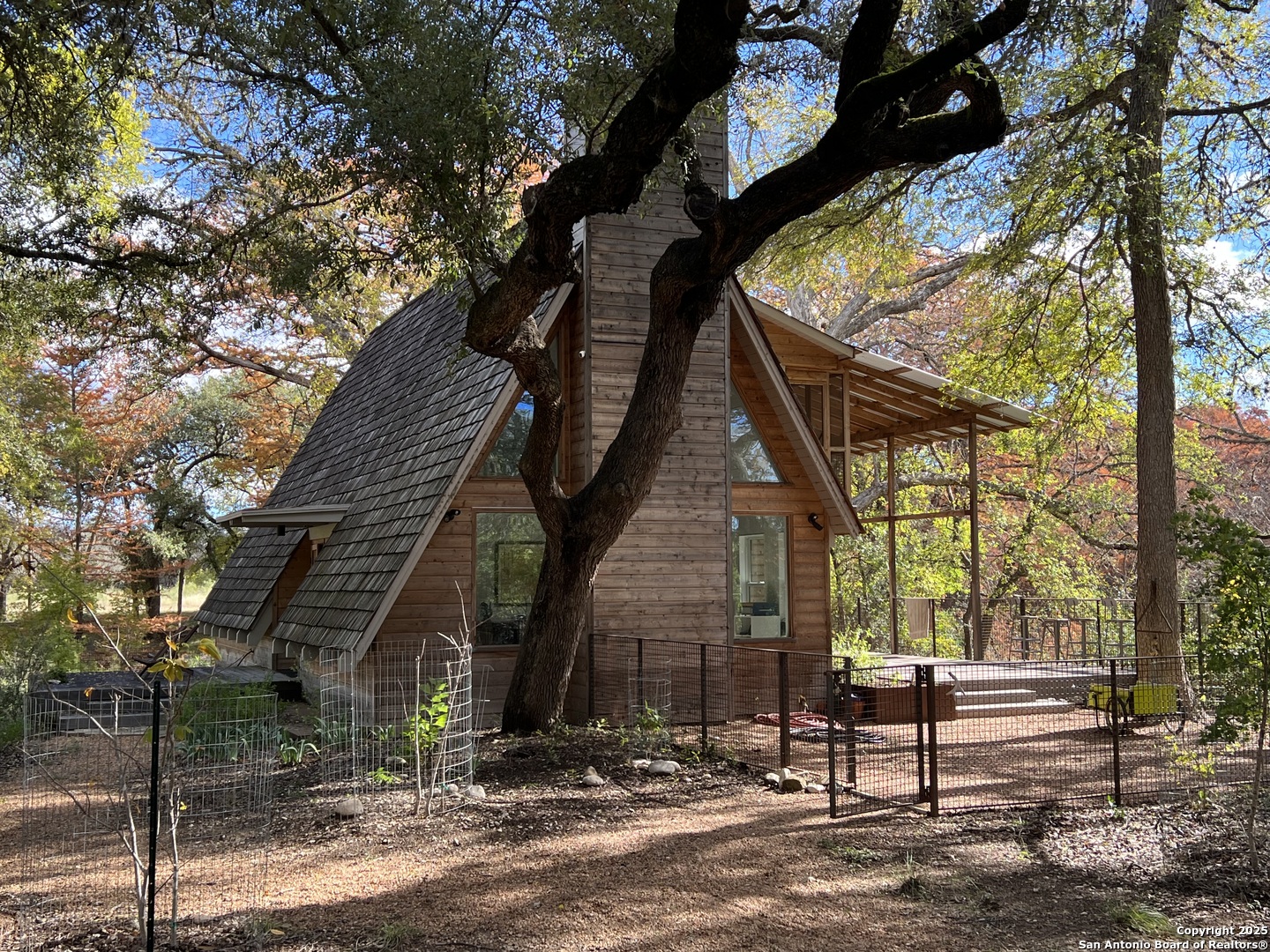 Utopia, Texas 78885, United States, 3 Bedrooms Bedrooms, ,3 BathroomsBathrooms,Residential,Active,113519