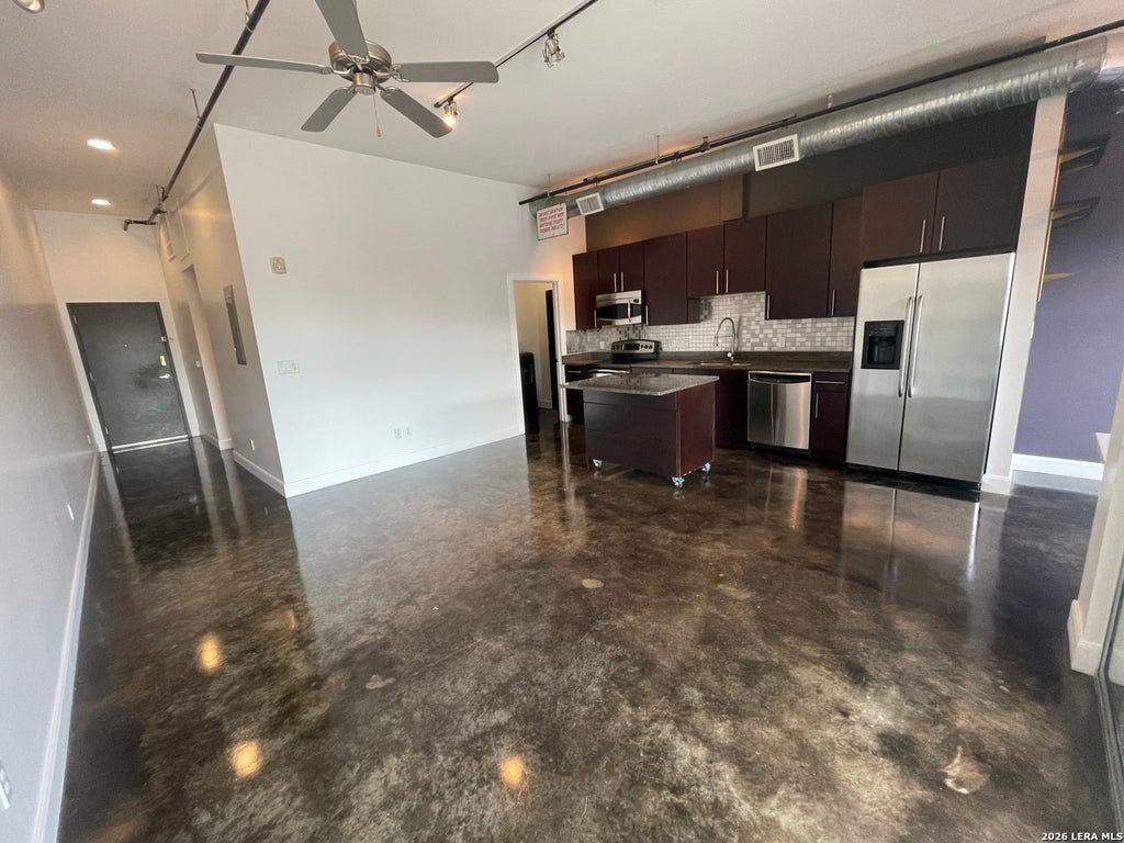 Photo of 831 S Flores Street 3210 #3210, San Antonio, TX 78204 (MLS # 1995041)