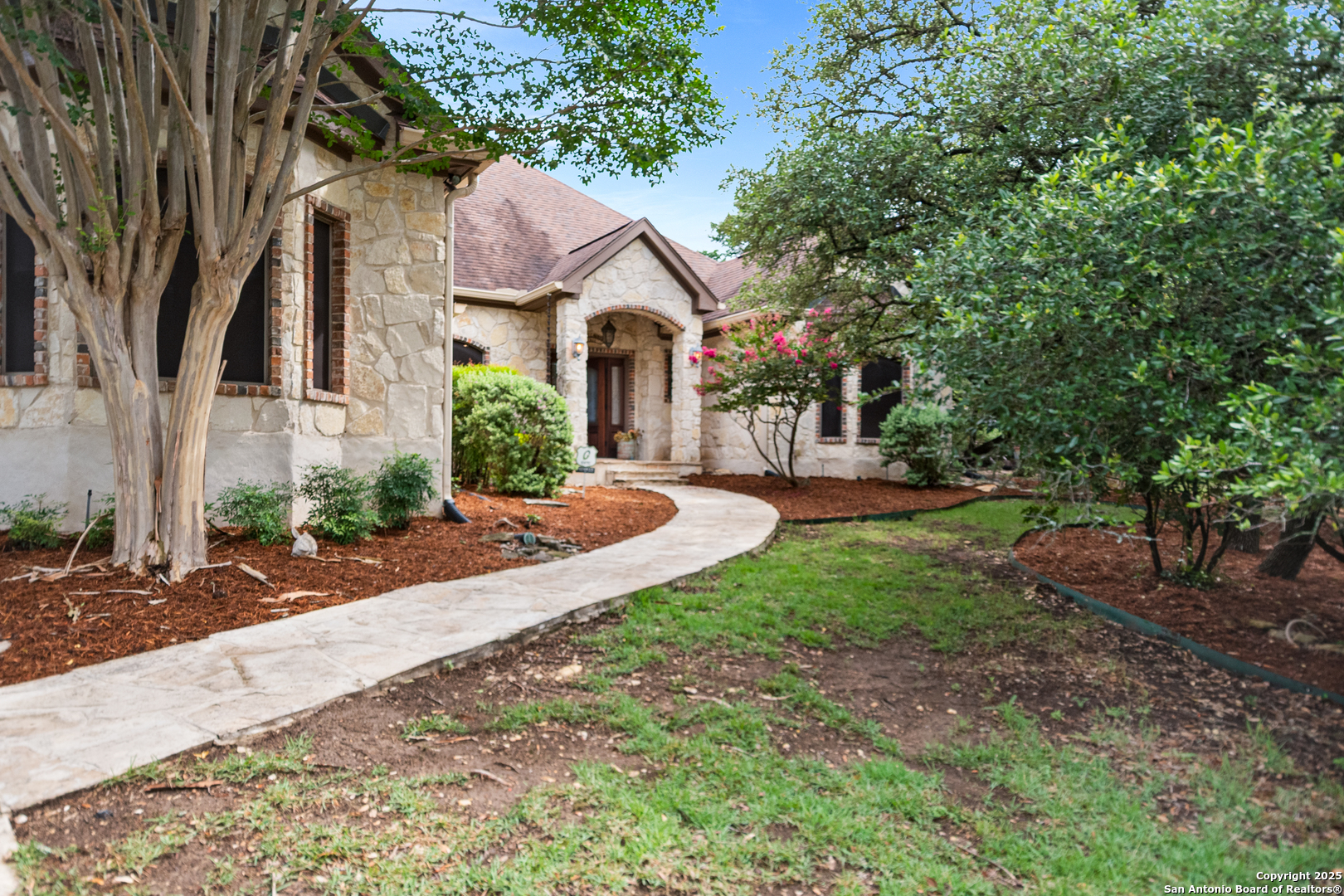 106 Oak Meadow Ln