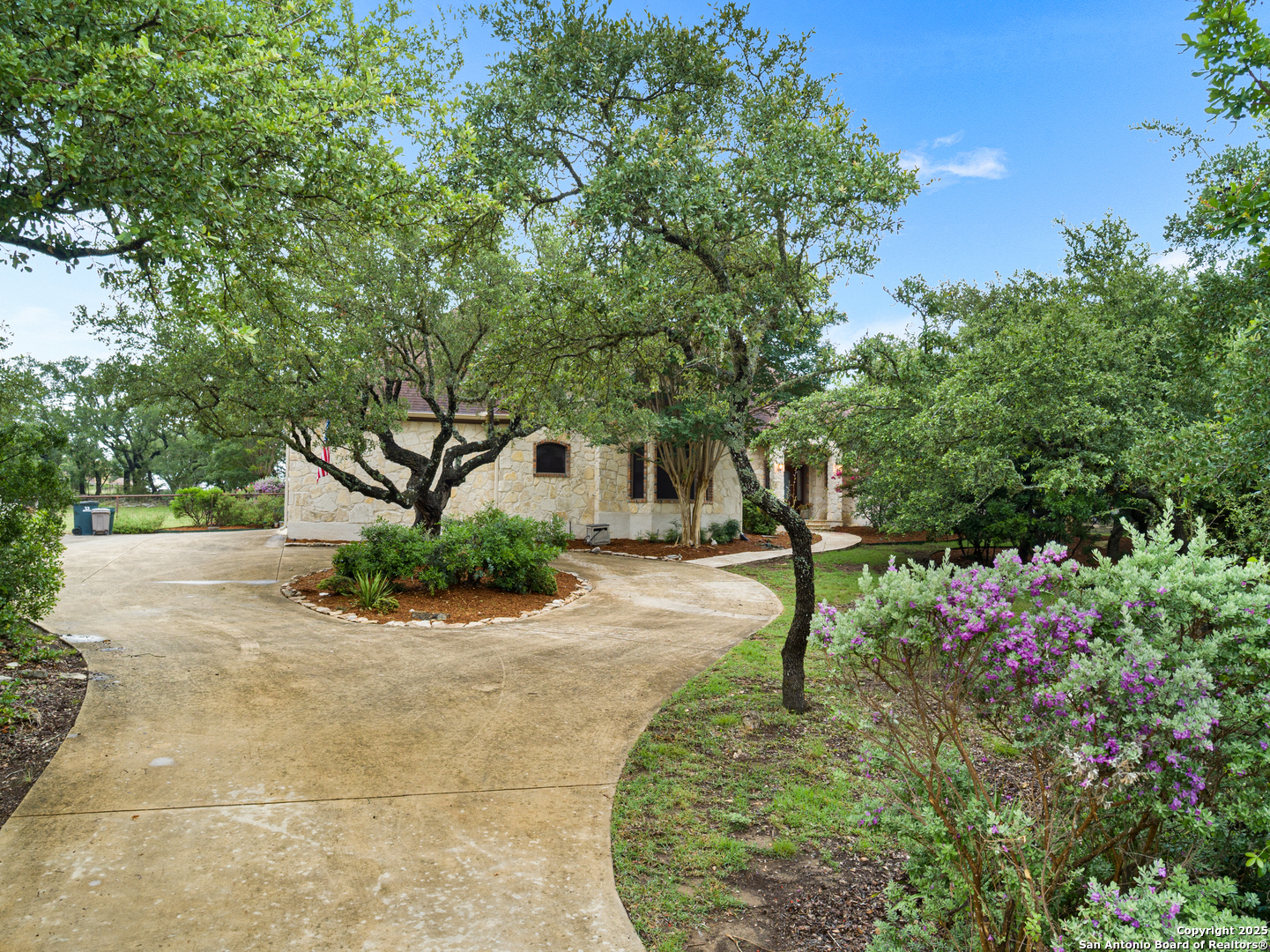 106 Oak Meadow Ln