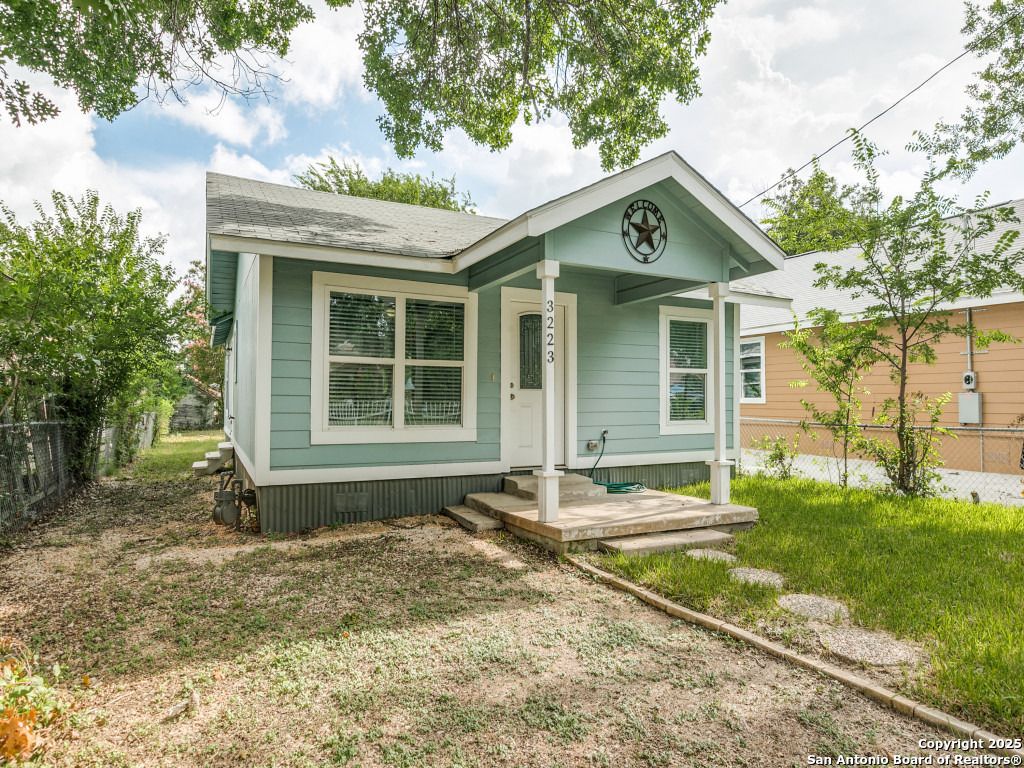 Photo of 3223 W Travis, San Antonio, TX 78207 (MLS # 1919116)