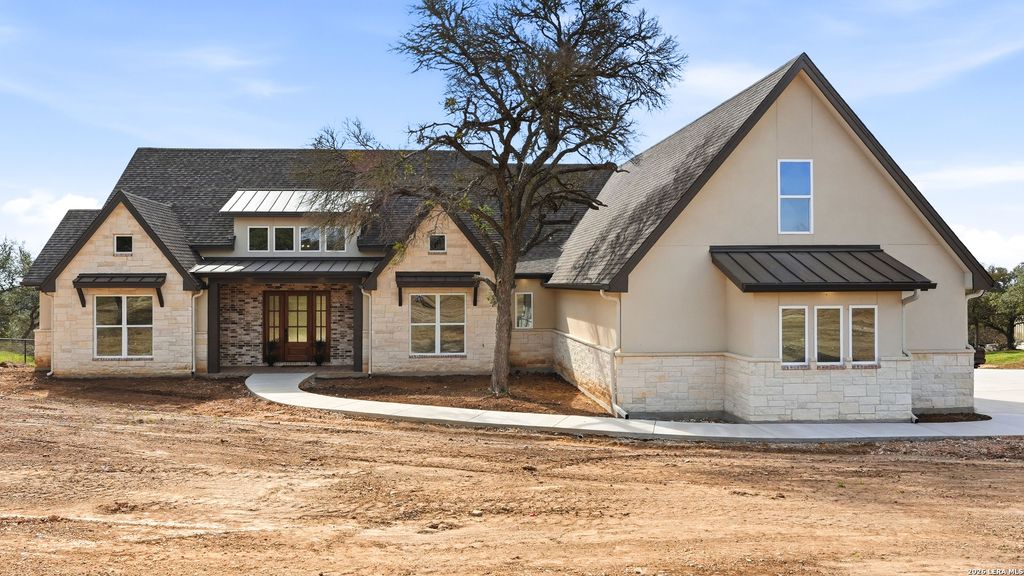 Photo of 111 Ashton Oak, New Braunfels, TX 78132 (MLS # 1944458)