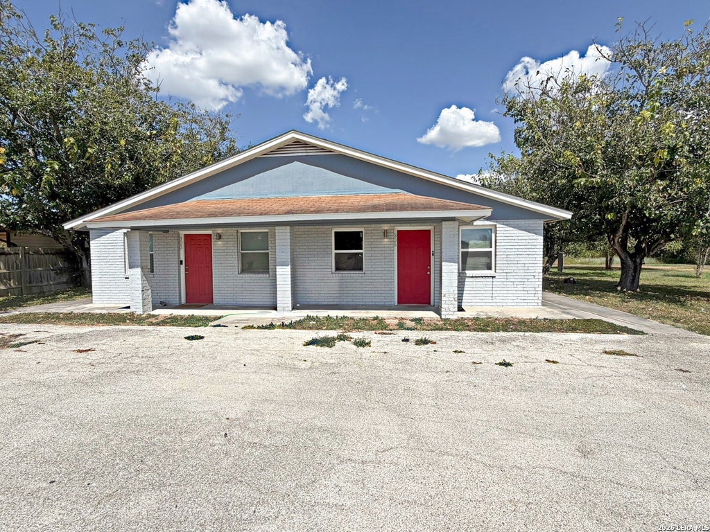 Photo of 305 HAECKERVILLE RD, Cibolo, TX 78108 (MLS # 2018925)