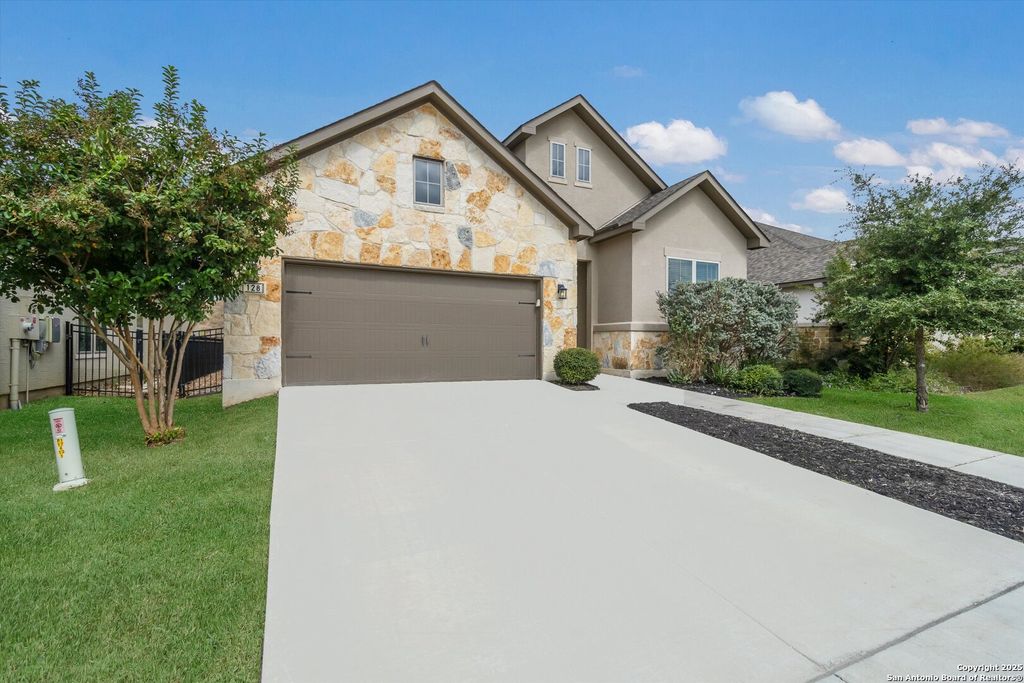 Photo of 128 talavera, Boerne, TX 78006 (MLS # 1917794)