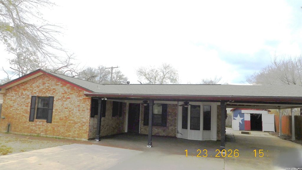 Photo of 1217 Vivian, Pleasanton, TX 78064 (MLS # 1939405)