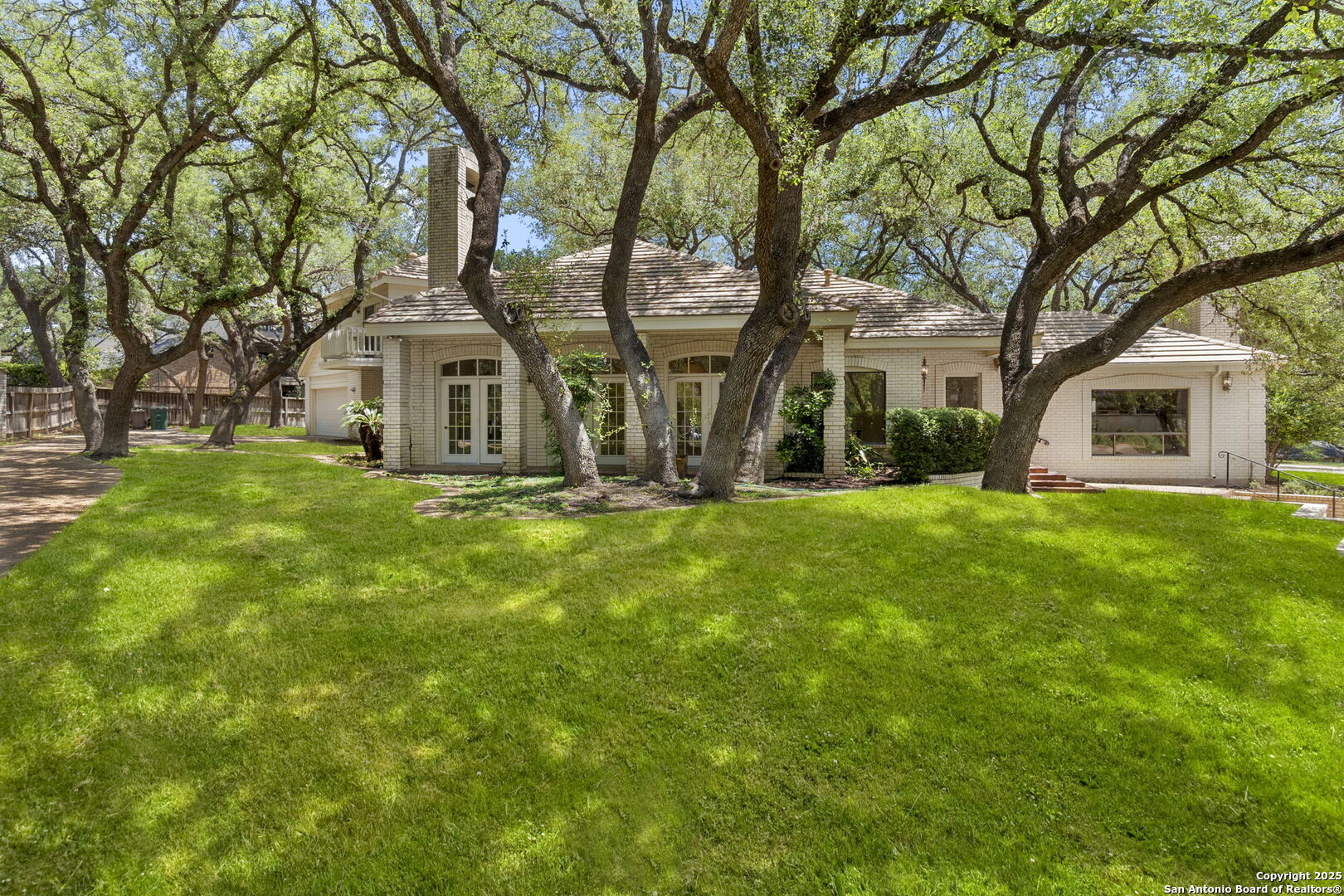 311 Ridge Bluff