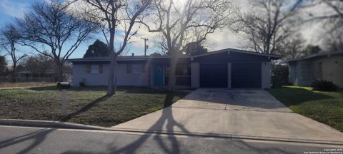 141 Trudy Lane Universal City TX 78148