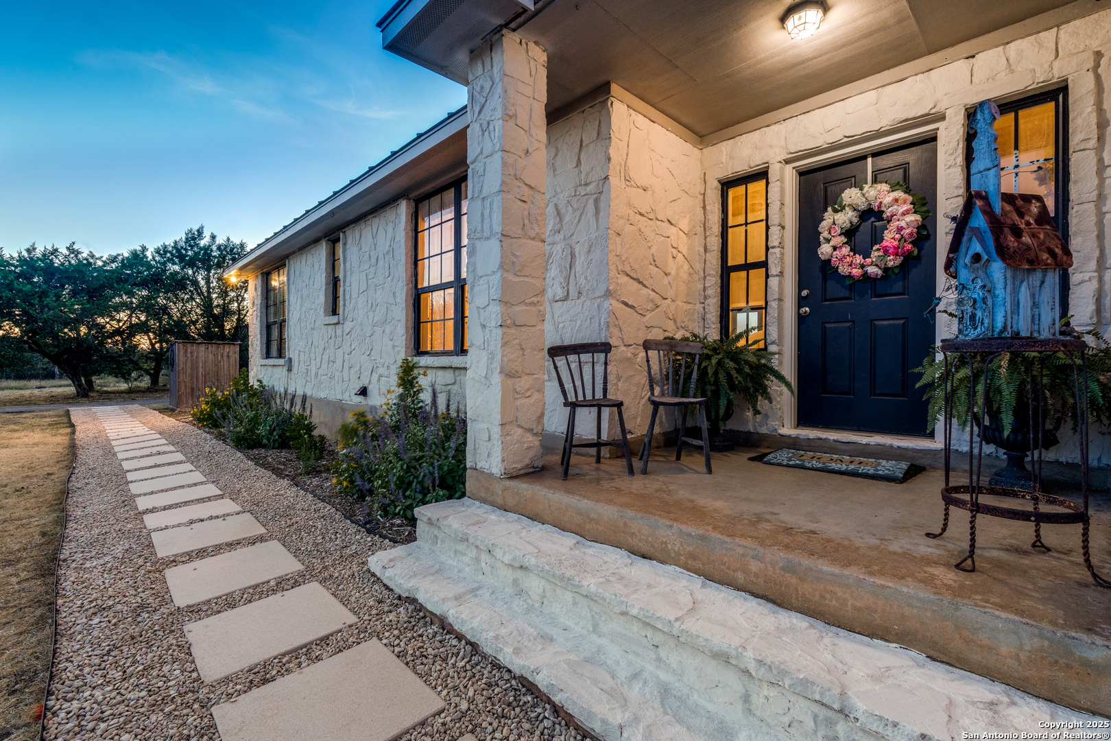 2425 Oak Valley
