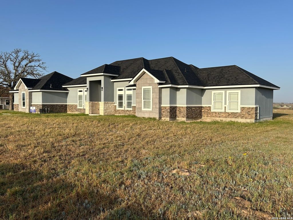 Photo of 108 estates, La Vernia, TX 78121 (MLS # 1935611)