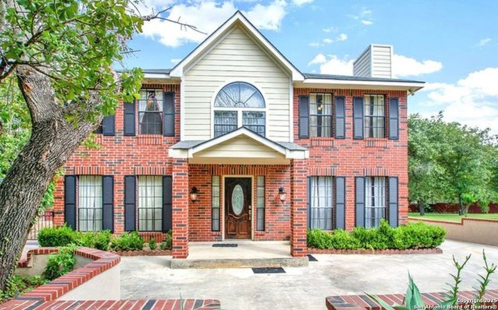 Photo of 353 Eagle Ridge, Floresville, TX 78114 (MLS # 1912984)