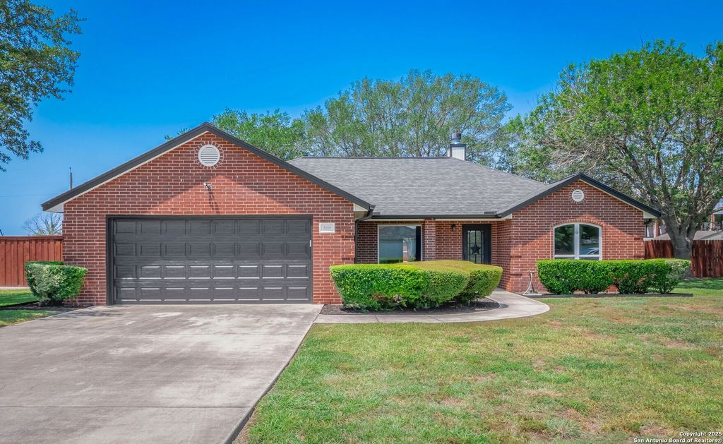 Photo of 268 Cordova Loop, Seguin, TX 78155 (MLS # 1891779)