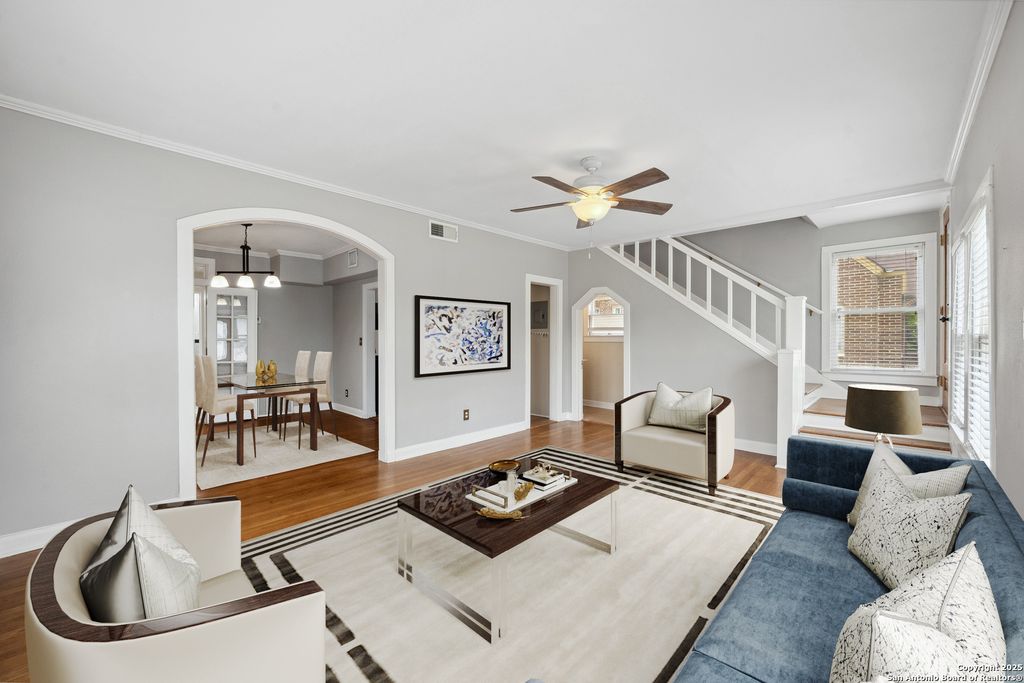 Photo of 707 N PINE ST, San Antonio, TX 78202 (MLS # 1919690)