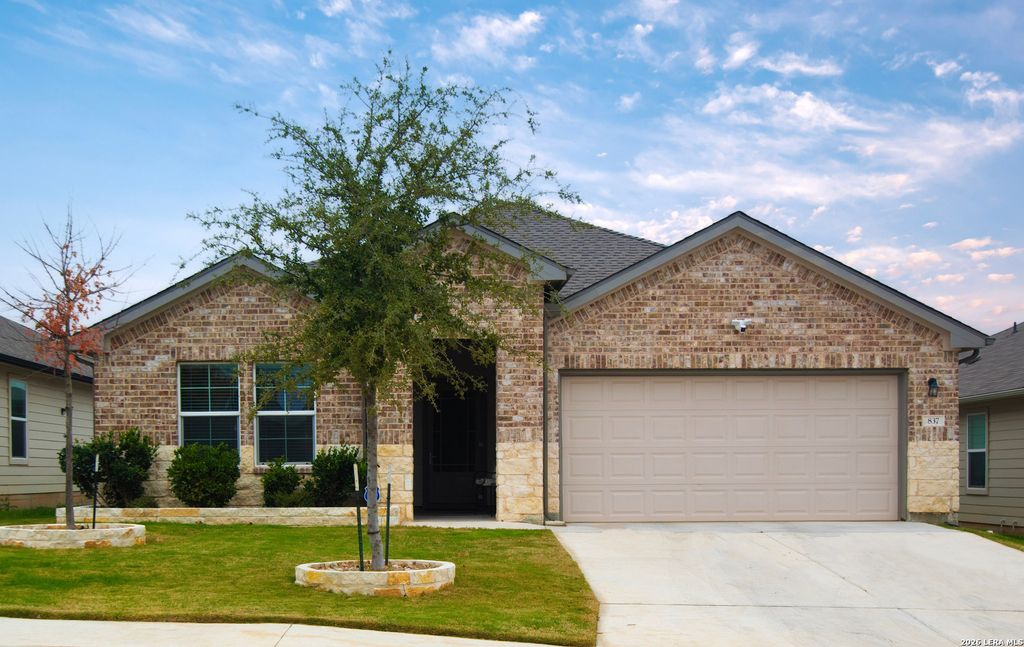 Photo of 837 Indigo Way, Seguin, TX 78155 (MLS # 1937685)